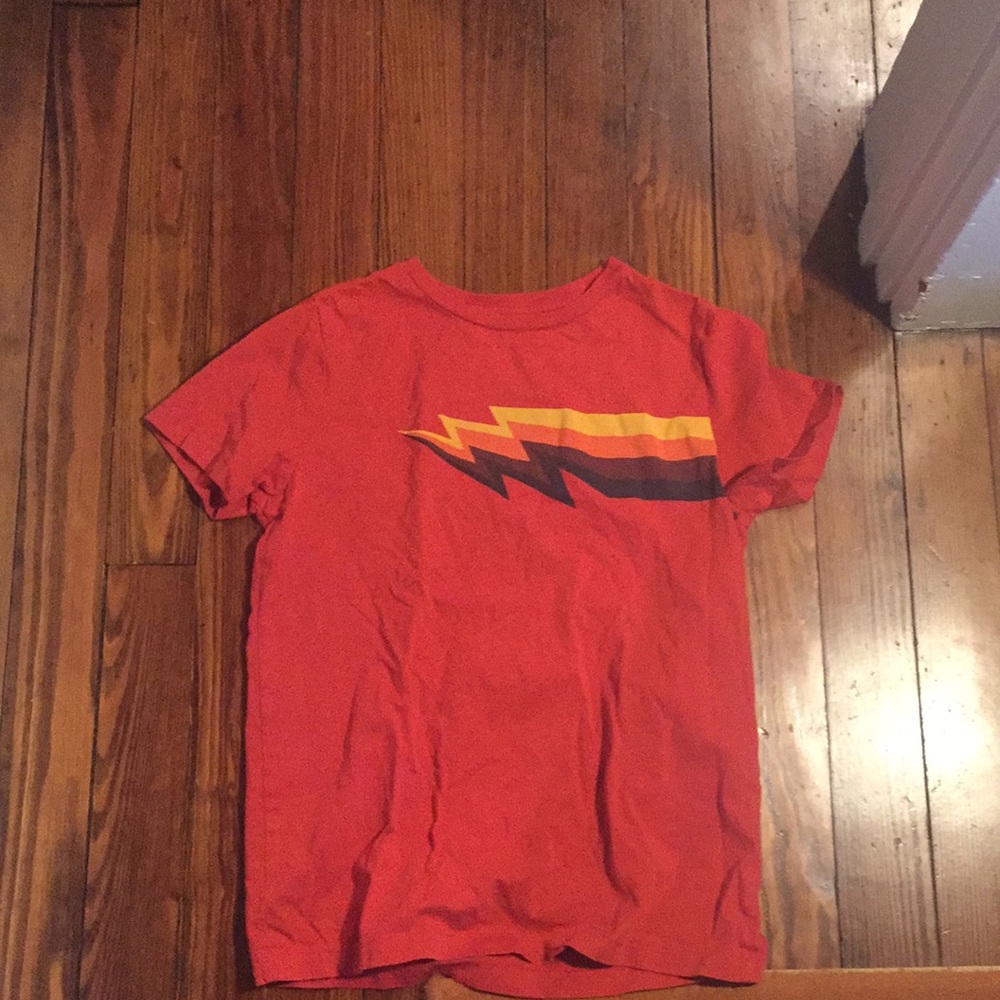 Tee shirt